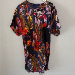 Vintage Black and Red Floral Tunic Top beautiful bright toucans